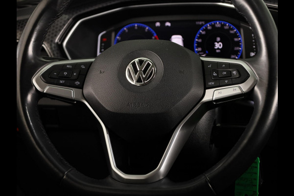Volkswagen T-Cross 1.0 TSI Style 115 PK | Trekhaak | Digitaal dashboard | Stoelverwarming | Navigatie via app