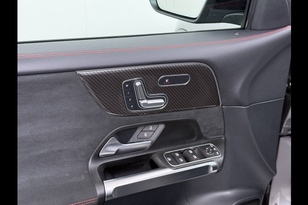 Mercedes-Benz Glb 200 AMG line | Pano Trekhaak Memory Multibeam Night Sound