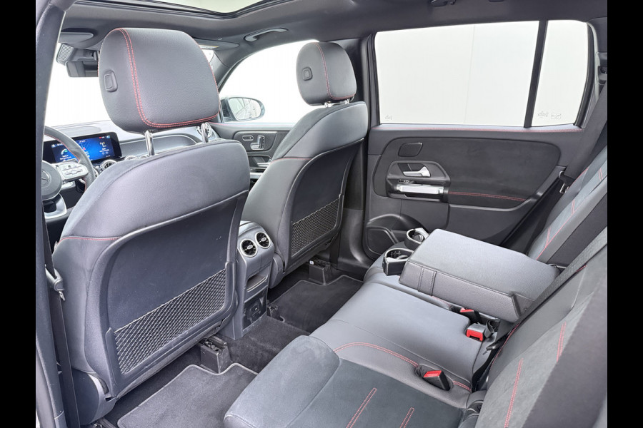 Mercedes-Benz Glb 200 AMG line | Pano Trekhaak Memory Multibeam Night Sound