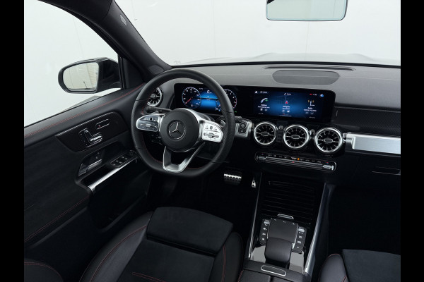 Mercedes-Benz Glb 200 AMG line | Pano Trekhaak Memory Multibeam Night Sound