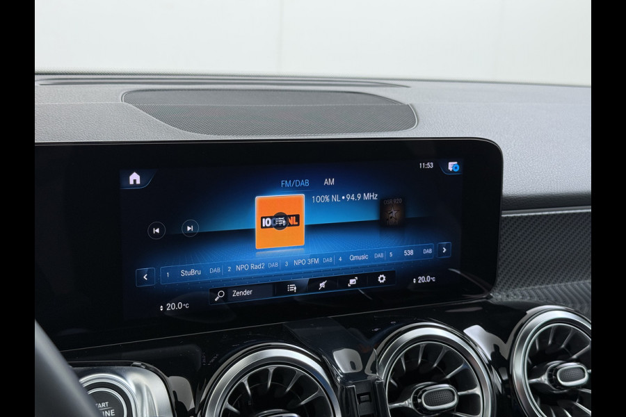 Mercedes-Benz Glb 200 AMG line | Pano Trekhaak Memory Multibeam Night Sound