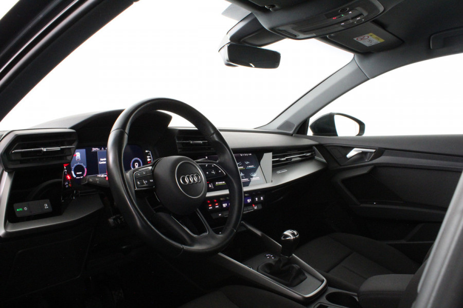Audi A3 Sportback 30 TFSI Pro Line > 17 inch/Manhattan Gray/Navigatie...