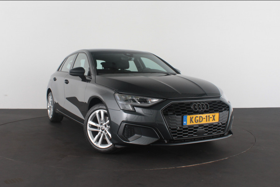 Audi A3 Sportback 30 TFSI Pro Line > 17 inch/Manhattan Gray/Navigatie...