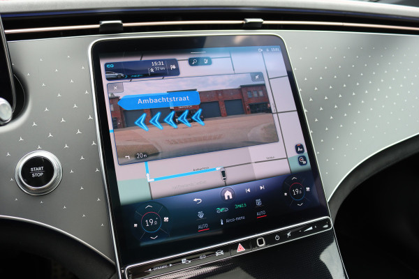 Mercedes-Benz EQS 450+ AMG Line Premium+ 108 kWh | Luchtvering | Achterasbesturing | Distronic+ | Burmester | Stoelventilatie | Massage | Digital Light | Panoramadak | HUD | Verwarmd Stuurwiel |