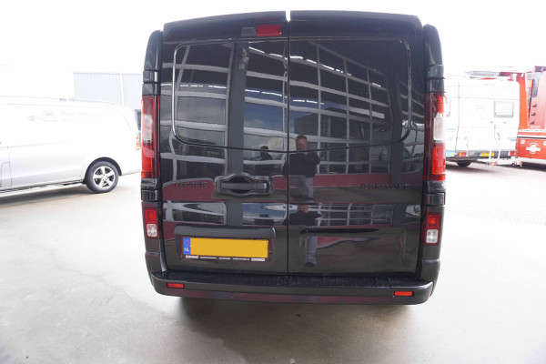 Renault Trafic 2.0 Blue dCi 170PK L2H1 Extra Black Edition Nr. V088 | Climate | Cruise | Navi | Camera | 20"LM velgen | All season
