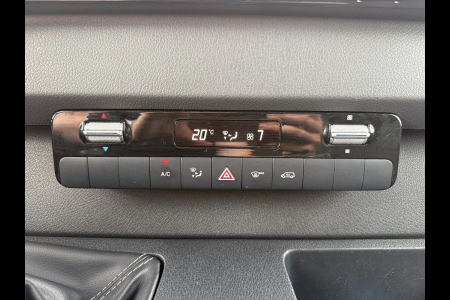 Mercedes-Benz Sprinter 516 2.2 CDI L2H2 Dubbellucht 10 Inch MBUX 3,5t Trekhaak Climate Control Navigatie Parkeersensoren V + A
