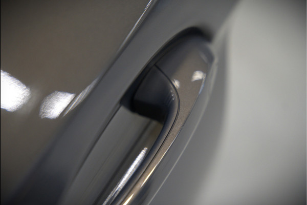 BMW 5 Serie 520e Business Edition Plus M Sport | M Performance | Alvitgrau | Panoramadak | Laser | Stoelverwarming | Stuurverwarming | Camera | Adaptive Cruise Control | Apple Carplay | Navigatie | Elektrische Stoelen | SOH 89%