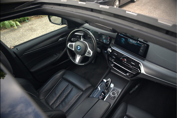 BMW 5 Serie 520e Business Edition Plus M Sport | M Performance | Alvitgrau | Panoramadak | Laser | Stoelverwarming | Stuurverwarming | Camera | Adaptive Cruise Control | Apple Carplay | Navigatie | Elektrische Stoelen | SOH 89%
