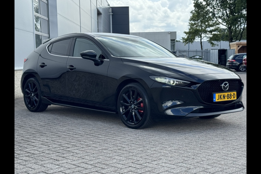 Mazda 3 2.0 ltr, 187pk X, Takumi, rood leder