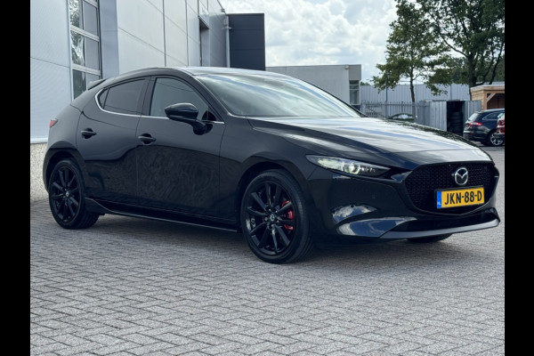 Mazda 3 2.0 ltr, 187pk X, Takumi, rood leder