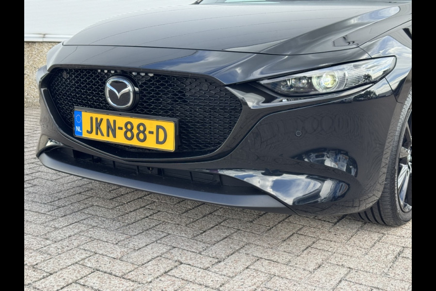Mazda 3 2.0 ltr, 187pk X, Takumi, rood leder