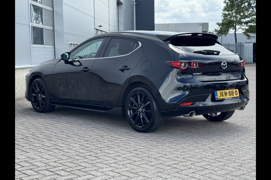 Mazda 3 2.0 ltr, 187pk X, Takumi, rood leder