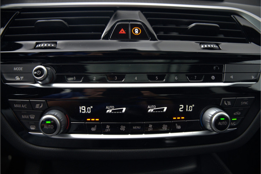 BMW 5 Serie 520e Business Edition Plus M Sport | M Performance | Alvitgrau | Panoramadak | Laser | Stoelverwarming | Stuurverwarming | Camera | Adaptive Cruise Control | Apple Carplay | Navigatie | Elektrische Stoelen | SOH 89%