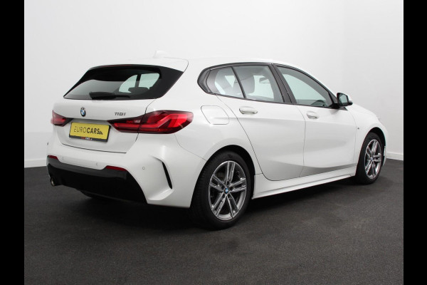 BMW 1-serie 118i M-Sport Automaat Digitale Cockpit  Climate control  Stoel verwarming  LED  Sfeer verlichting  Lichtmetalen velgen  Navigatie  Apple carplay/ Android auto  Parkeersensoren
