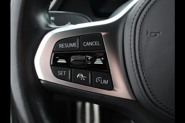 BMW 1-serie 118i M-Sport Automaat Digitale Cockpit  Climate control  Stoel verwarming  LED  Sfeer verlichting  Lichtmetalen velgen  Navigatie  Apple carplay/ Android auto  Parkeersensoren
