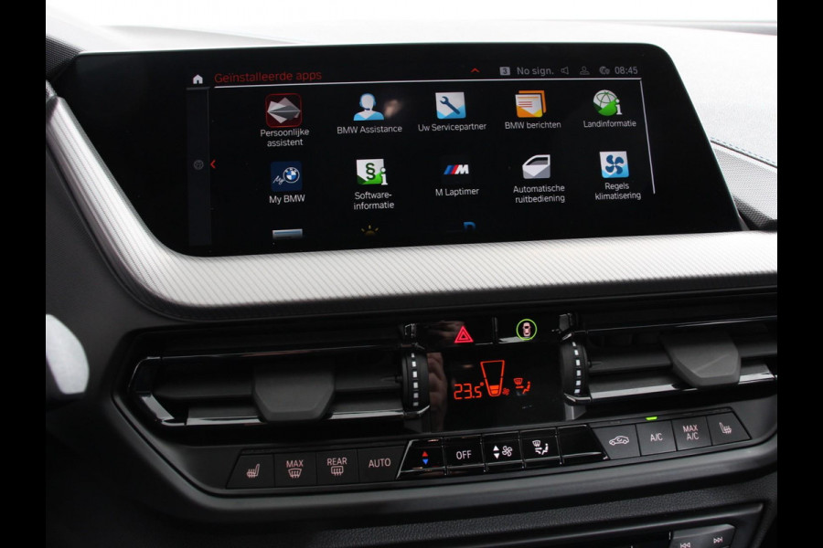 BMW 1-serie 118i M-Sport Automaat Digitale Cockpit  Climate control  Stoel verwarming  LED  Sfeer verlichting  Lichtmetalen velgen  Navigatie  Apple carplay/ Android auto  Parkeersensoren