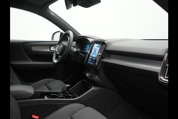 Volvo XC40 Pro Recharge Pure Electric 70kWh 232pk | Panodak | Adaptive Cruise | 360 Camera | Warmtepomp | Sportstoelen Memory & Verwarmd | Harman / Kardon | Google Assistent | 20"L.M | Stuur Verwarmd | Keyless | Blis | DAB |