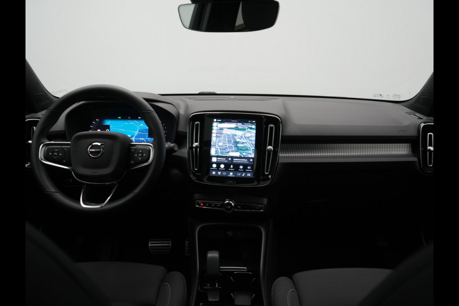 Volvo XC40 Pro Recharge Pure Electric 70kWh 232pk | Panodak | Adaptive Cruise | 360 Camera | Warmtepomp | Sportstoelen Memory & Verwarmd | Harman / Kardon | Google Assistent | 20"L.M | Stuur Verwarmd | Keyless | Blis | DAB |
