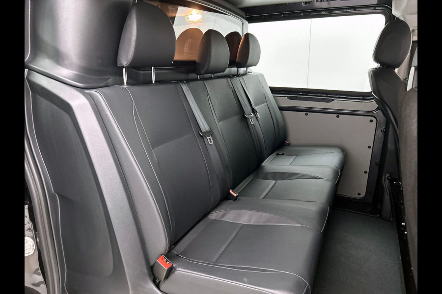 Mercedes-Benz Vito 114 CDI Lang Dubbele Cabine Automaat Airco Navigatie Apple Caraplay/Android Auto Bluetooth Parkeersensoren