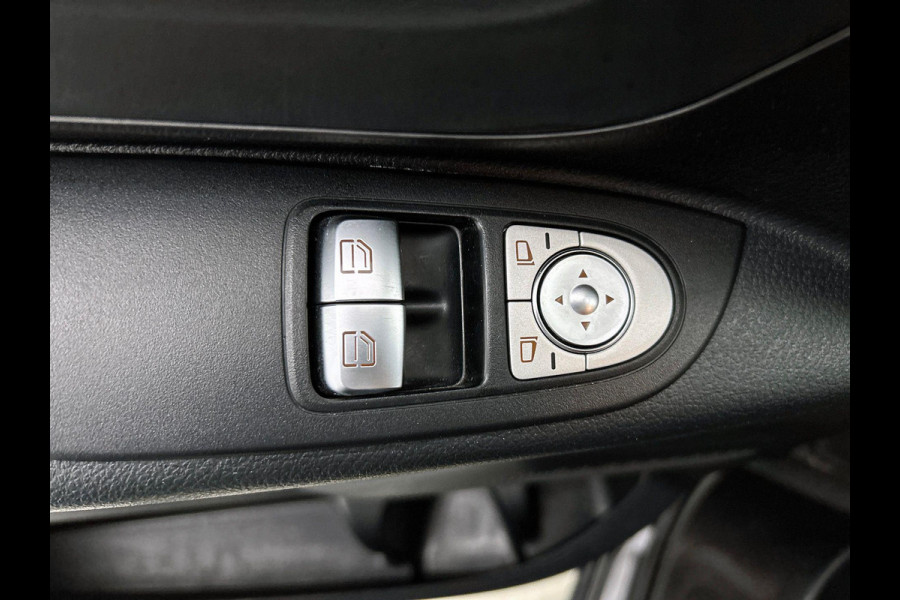 Mercedes-Benz Vito 114 CDI Lang Dubbele Cabine Automaat Airco Navigatie Apple Caraplay/Android Auto Bluetooth Parkeersensoren
