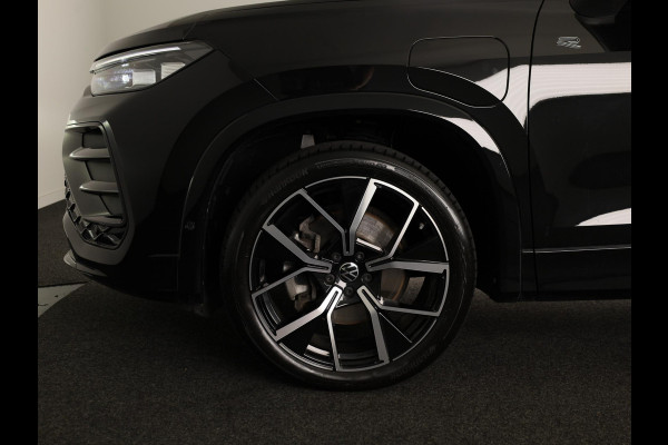 Volkswagen Tayron 1.5 eHybrid R-Line Edition 272 pk Automaat (DSG) | Verlengde garantie | Navigatie | Panoramadak | Trekhaak (wegklapbaar) | Parkeersensoren (Park assist) | Achteruitrijcamera | Black Style pakket | R-Line |
