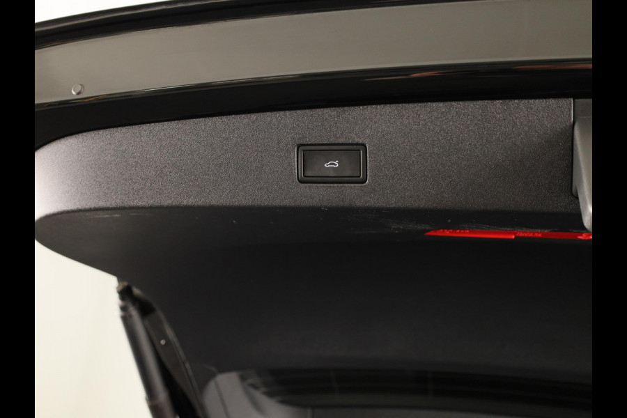 Volkswagen Tayron 1.5 eHybrid R-Line Edition 272 pk Automaat (DSG) | Verlengde garantie | Navigatie | Panoramadak | Trekhaak (wegklapbaar) | Parkeersensoren (Park assist) | Achteruitrijcamera | Black Style pakket | R-Line |
