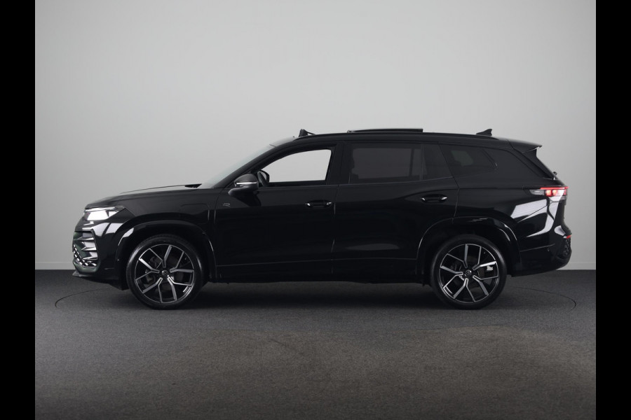 Volkswagen Tayron 1.5 eHybrid R-Line Edition 272 pk Automaat (DSG) | Verlengde garantie | Navigatie | Panoramadak | Trekhaak (wegklapbaar) | Parkeersensoren (Park assist) | Achteruitrijcamera | Black Style pakket | R-Line |