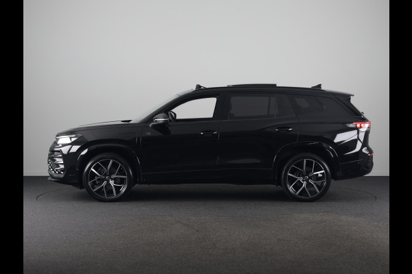 Volkswagen Tayron 1.5 eHybrid R-Line Edition 272 pk Automaat (DSG) | Verlengde garantie | Navigatie | Panoramadak | Trekhaak (wegklapbaar) | Parkeersensoren (Park assist) | Achteruitrijcamera | Black Style pakket | R-Line |