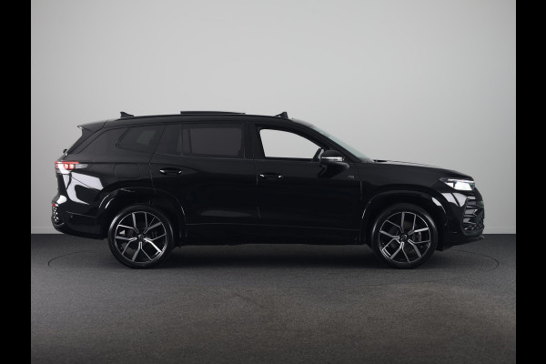 Volkswagen Tayron 1.5 eHybrid R-Line Edition 272 pk Automaat (DSG) | Verlengde garantie | Navigatie | Panoramadak | Trekhaak (wegklapbaar) | Parkeersensoren (Park assist) | Achteruitrijcamera | Black Style pakket | R-Line |