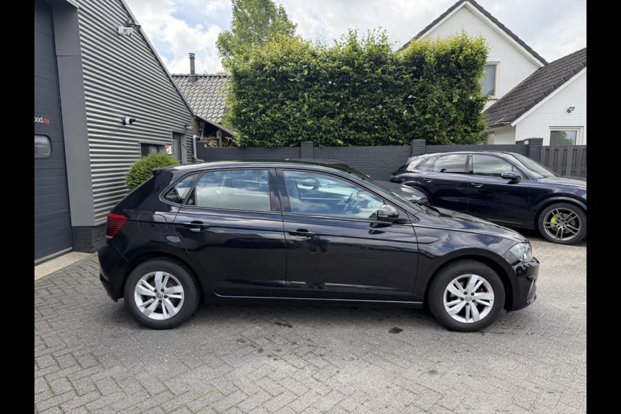 Volkswagen Polo 1.0 TSI DSG Comfortline | Navigatie | Carplay | Parkeersensoren | Airco | Lichtmetalen Velgen | DAB |