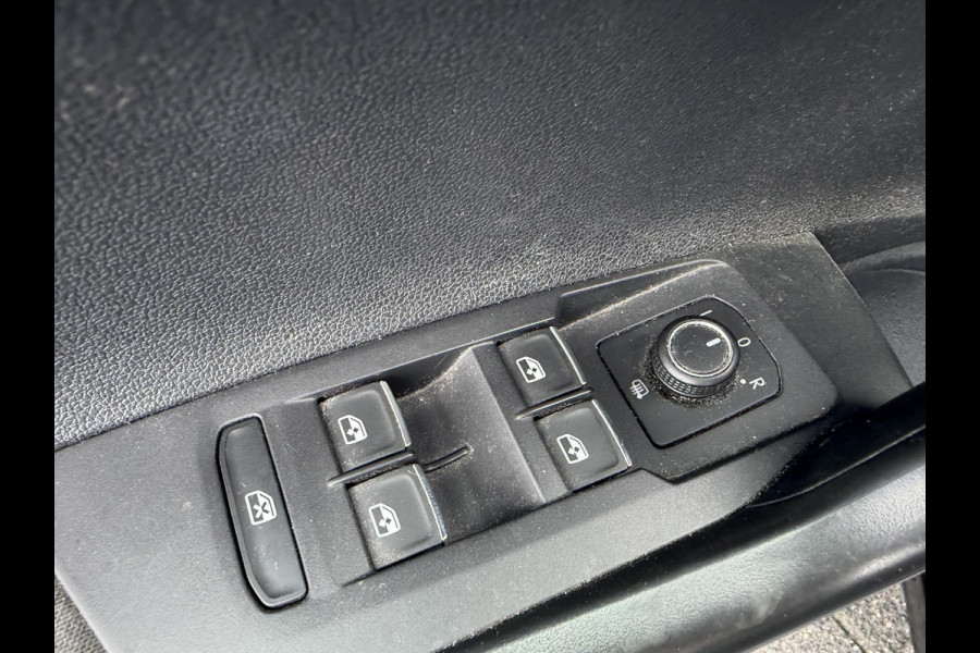 Volkswagen Polo 1.0 TSI DSG Comfortline | Navigatie | Carplay | Parkeersensoren | Airco | Lichtmetalen Velgen | DAB |