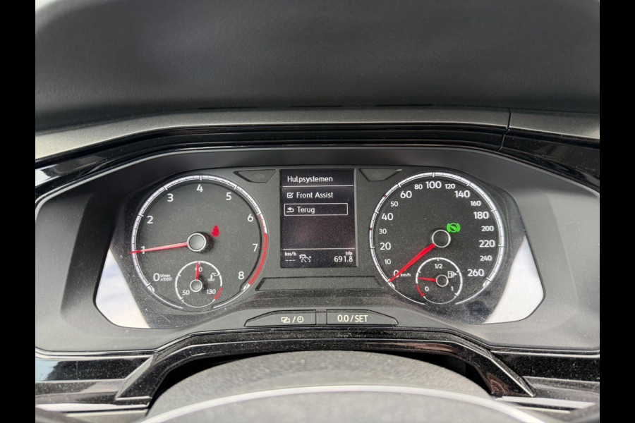 Volkswagen Polo 1.0 TSI DSG Comfortline | Navigatie | Carplay | Parkeersensoren | Airco | Lichtmetalen Velgen | DAB |