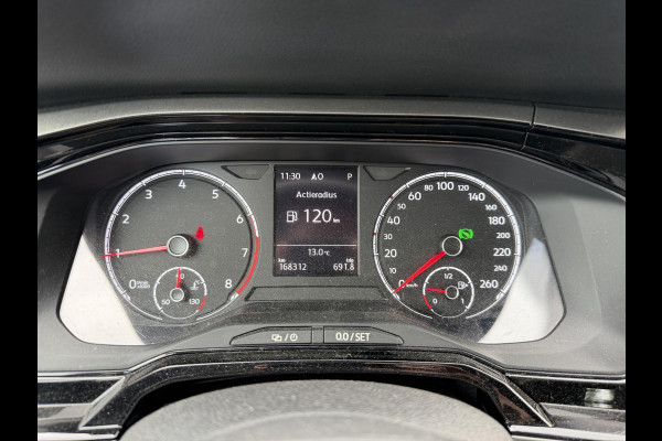 Volkswagen Polo 1.0 TSI DSG Comfortline | Navigatie | Carplay | Parkeersensoren | Airco | Lichtmetalen Velgen | DAB |