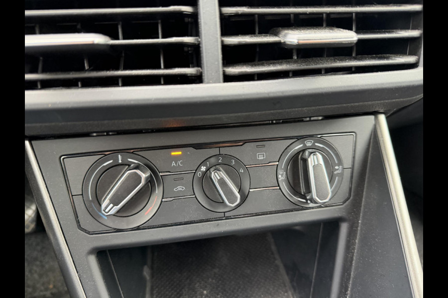 Volkswagen Polo 1.0 TSI DSG Comfortline | Navigatie | Carplay | Parkeersensoren | Airco | Lichtmetalen Velgen | DAB |