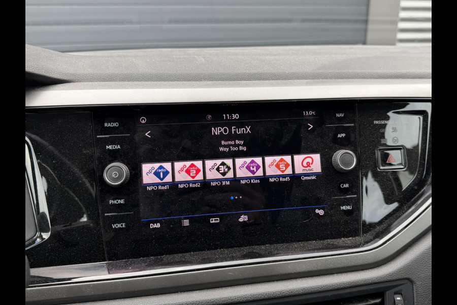 Volkswagen Polo 1.0 TSI DSG Comfortline | Navigatie | Carplay | Parkeersensoren | Airco | Lichtmetalen Velgen | DAB |