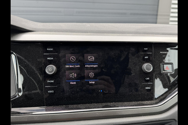 Volkswagen Polo 1.0 TSI DSG Comfortline | Navigatie | Carplay | Parkeersensoren | Airco | Lichtmetalen Velgen | DAB |