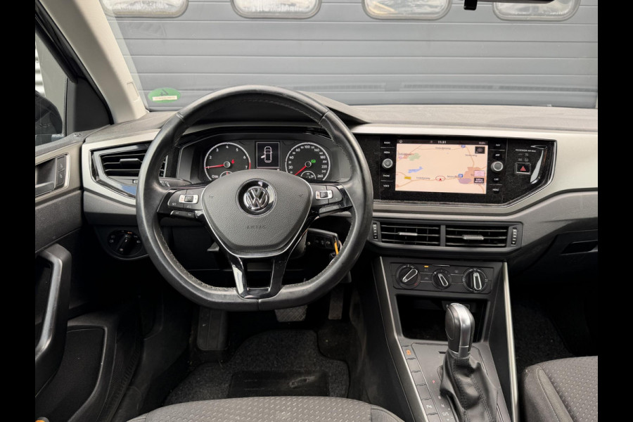 Volkswagen Polo 1.0 TSI DSG Comfortline | Navigatie | Carplay | Parkeersensoren | Airco | Lichtmetalen Velgen | DAB |