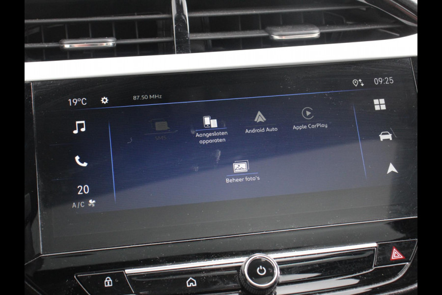 Opel Corsa 1.2 GS Panorama dak Climate Control Achteruitrij Camera Parkeersensoren Cruise control LED Verwarmde voorstoelen Stuurwiel verwarmd Apple carplay/ Android Auto