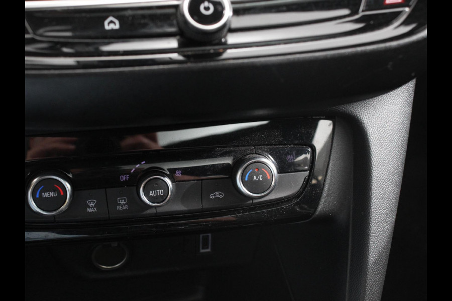 Opel Corsa 1.2 GS Panorama dak Climate Control Achteruitrij Camera Parkeersensoren Cruise control LED Verwarmde voorstoelen Stuurwiel verwarmd Apple carplay/ Android Auto