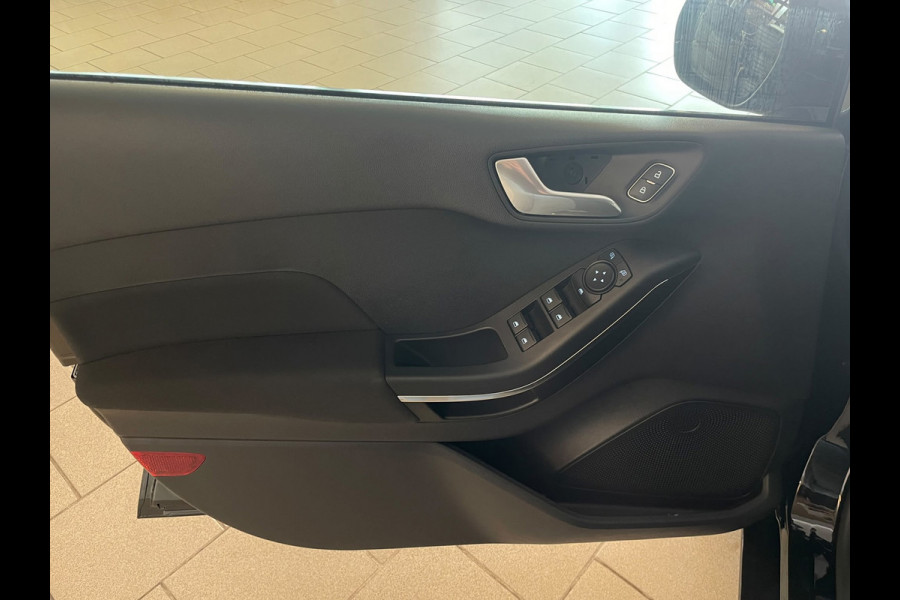 Ford Fiesta 1.0 EcoBoost Hybrid Titanium