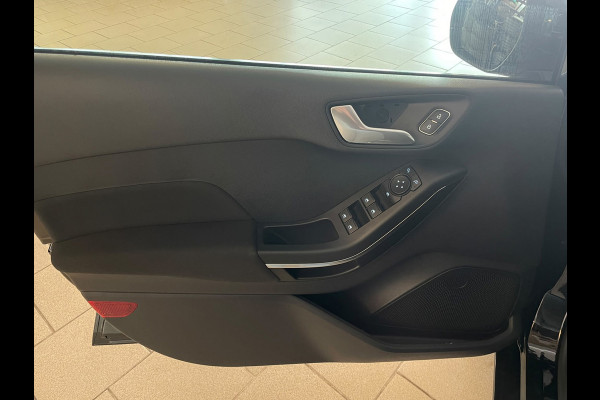 Ford Fiesta 1.0 EcoBoost Hybrid Titanium
