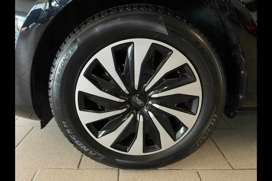 Ford Fiesta 1.0 EcoBoost Hybrid Titanium