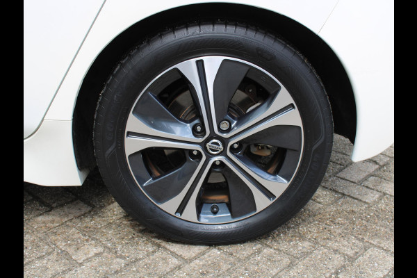 Nissan Leaf N-Connecta 40 kWh | APPLE CARPLAY / ADNROID AUTO | STOELVERWARMING | ADAPTIEVE CRUISE CONTROL |