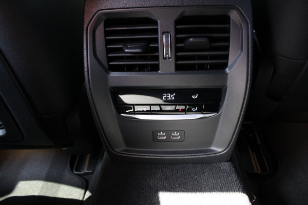 BMW i4 EDrive40 High Executive 84 kWh/M-pakket/Leder/head-up