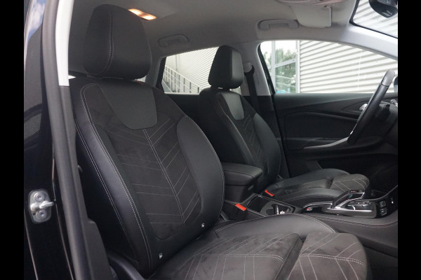 Opel Grandland X 1.6 Turbo Hybrid4 Business Elegance Trekhaak