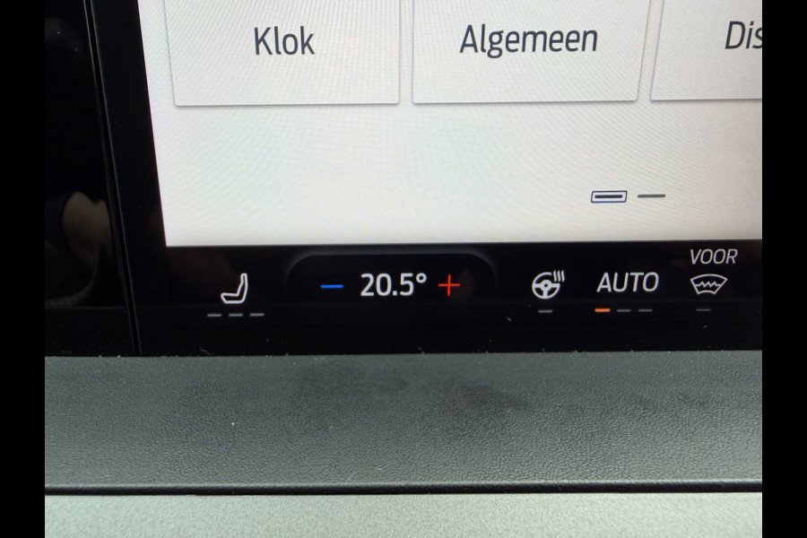 Ford E-Transit Cour. Limited 44 kWh Direct rijden/CarPlay/Sortimo inbouw/stoelverwarming
