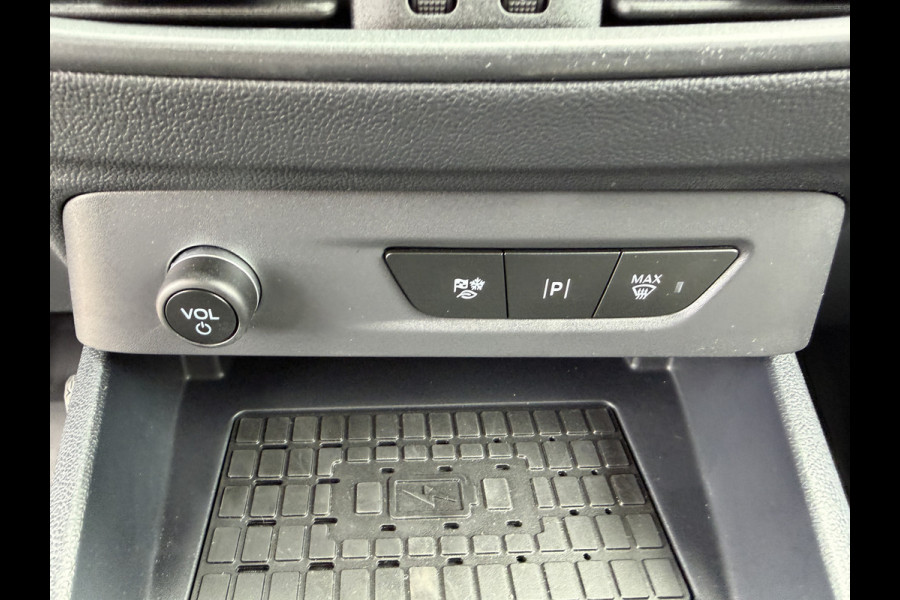 Ford E-Transit Cour. Limited 44 kWh Direct rijden/CarPlay/Sortimo inbouw/stoelverwarming