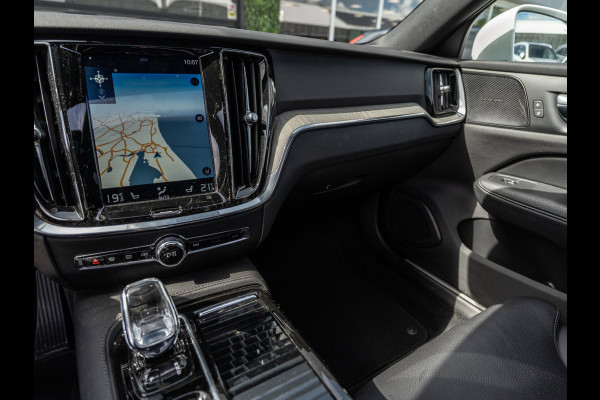 Volvo V60 2.0 T8 390PK Recharge AWD Inscription | Pano | H/K Sound | Trekhaak | Memory