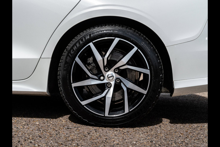 Volvo V60 2.0 T8 390PK Recharge AWD Inscription | Pano | H/K Sound | Trekhaak | Memory
