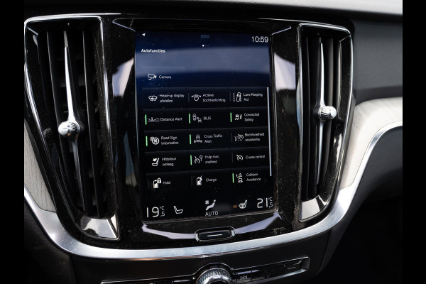 Volvo V60 2.0 T8 390PK Recharge AWD Inscription | Pano | H/K Sound | Trekhaak | Memory
